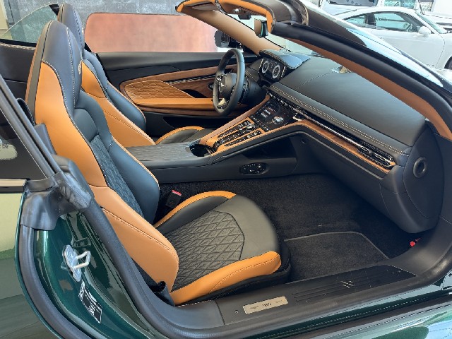 ASTON MARTIN DB12 2024 Image 28