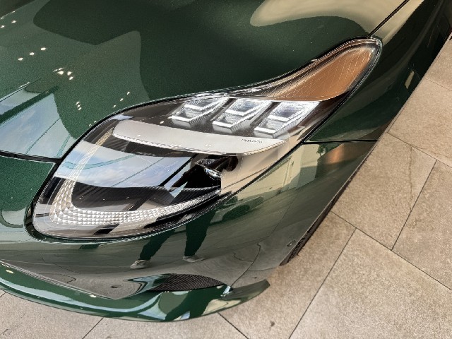 ASTON MARTIN DB12 2024 Image 32