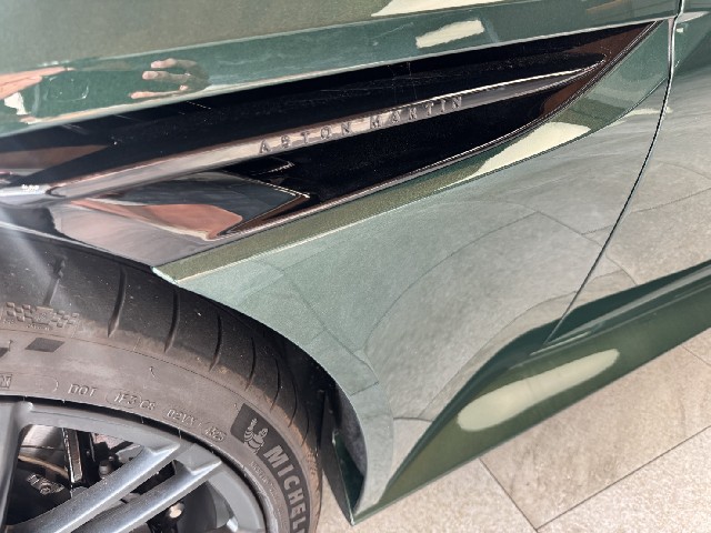 ASTON MARTIN DB12 2024 Image 35