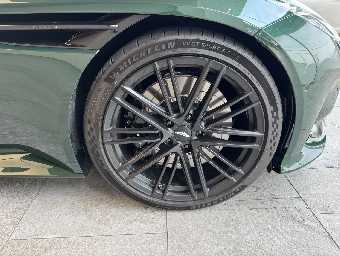 ASTON MARTIN DB12 2024 Image 39