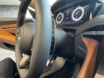 ASTON MARTIN DB12 2024 Image 52
