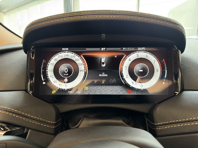 ASTON MARTIN DB12 2024 Image 60