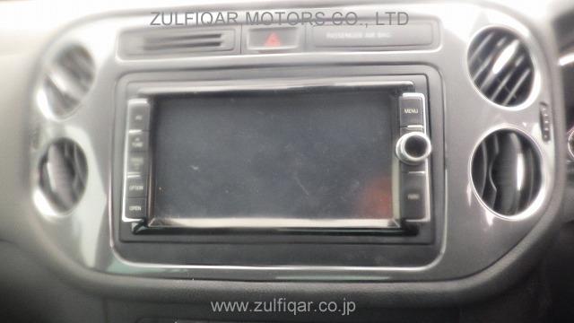 VOLKSWAGEN TIGUAN 2014 Image 8