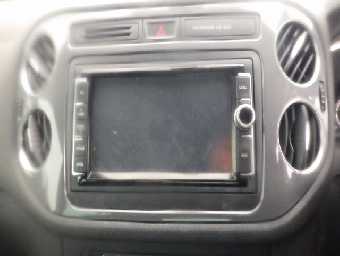 VOLKSWAGEN TIGUAN 2014 Image 8