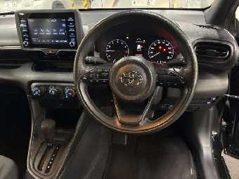 TOYOTA YARIS 2020 Image 9