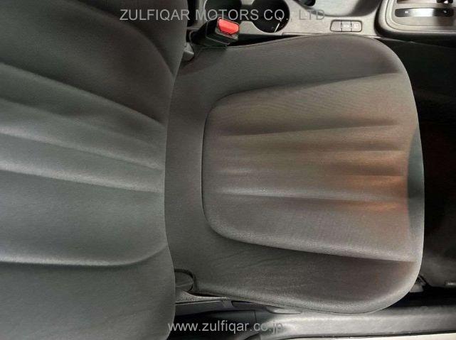 TOYOTA YARIS 2020 Image 8