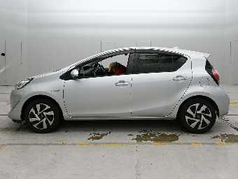 TOYOTA AQUA 2019 Image 4
