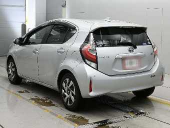 TOYOTA AQUA 2019 Image 6
