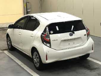 TOYOTA AQUA 2021 Image 3