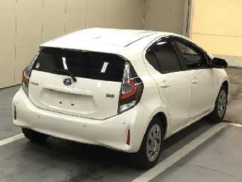 TOYOTA AQUA 2021 Image 4