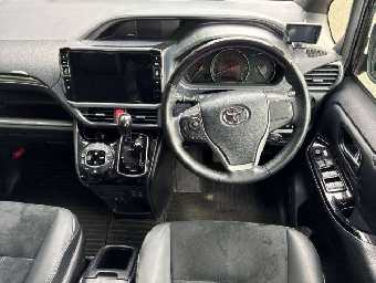 TOYOTA ESQUIRE 2019 Image 8