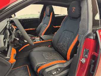 LAMBORGHINI URUS 2025 Image 11