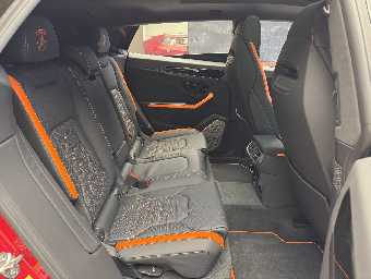 LAMBORGHINI URUS 2025 Image 18