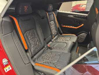 LAMBORGHINI URUS 2025 Image 19