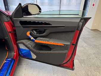 LAMBORGHINI URUS 2025 Image 25
