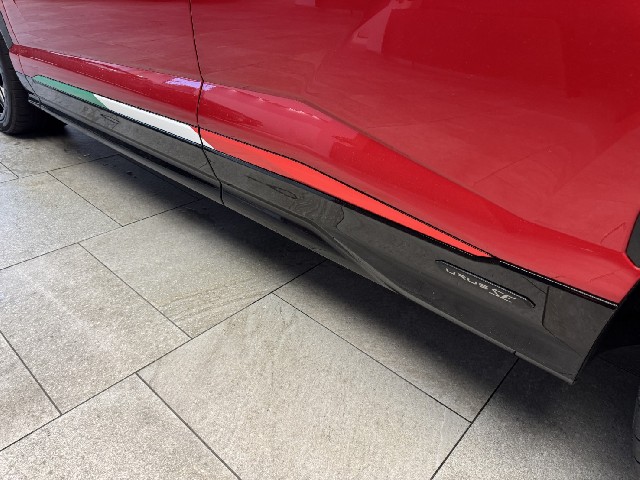 LAMBORGHINI URUS 2025 Image 37