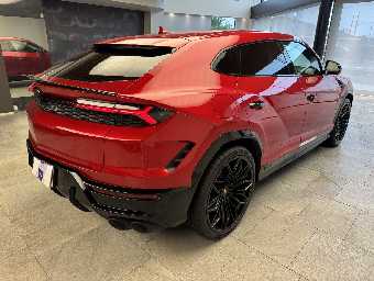 LAMBORGHINI URUS 2025 Image 5