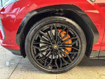 LAMBORGHINI URUS 2025 Image 37
