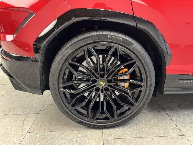 LAMBORGHINI URUS 2025 Image 45