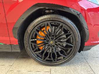LAMBORGHINI URUS 2025 Image 40