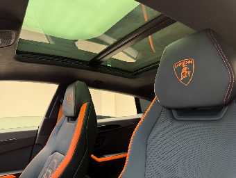 LAMBORGHINI URUS 2025 Image 49