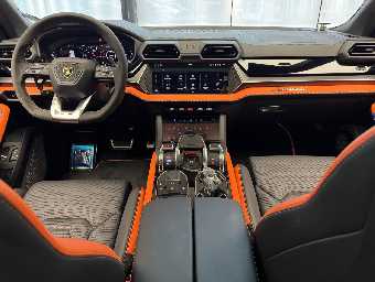 LAMBORGHINI URUS 2025 Image 51