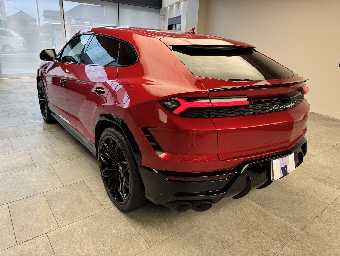 LAMBORGHINI URUS 2025 Image 7