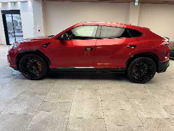 LAMBORGHINI URUS 2025 Image 8