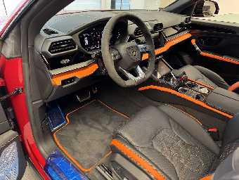 LAMBORGHINI URUS 2025 Image 9