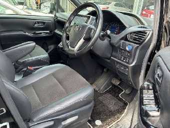 TOYOTA NOAH 2019 Image 5
