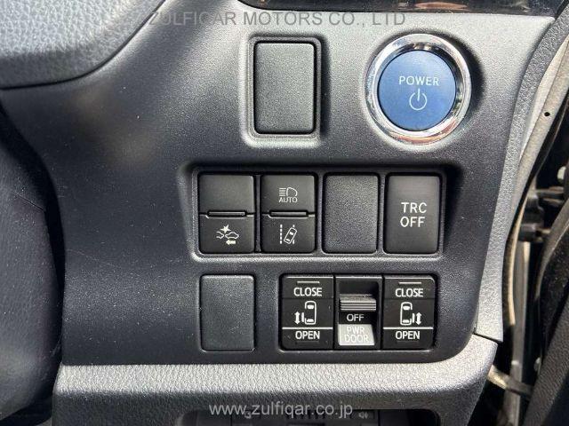 TOYOTA NOAH 2019 Image 7