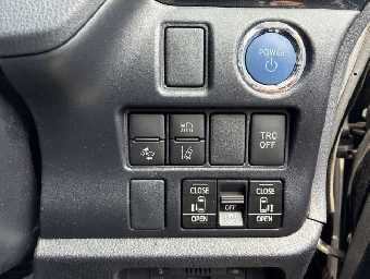 TOYOTA NOAH 2019 Image 7