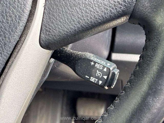 TOYOTA NOAH 2019 Image 8