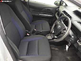TOYOTA AQUA 2019 Image 8