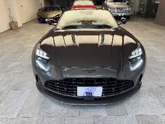 ASTON MARTIN DB12 2025 Image 2