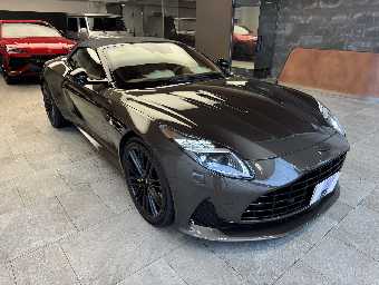 ASTON MARTIN DB12 2025 Image 11