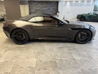 ASTON MARTIN DB12 2025 Image 12
