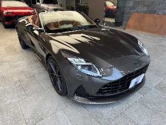 ASTON MARTIN DB12 2025 Image 3