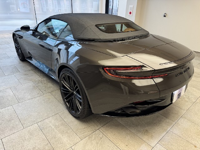 ASTON MARTIN DB12 2025 Image 21
