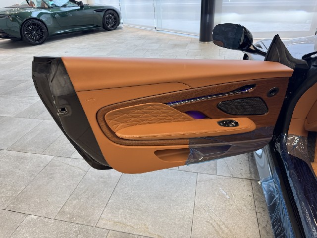 ASTON MARTIN DB12 2025 Image 26