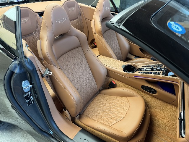 ASTON MARTIN DB12 2025 Image 29