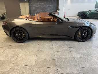 ASTON MARTIN DB12 2025 Image 4