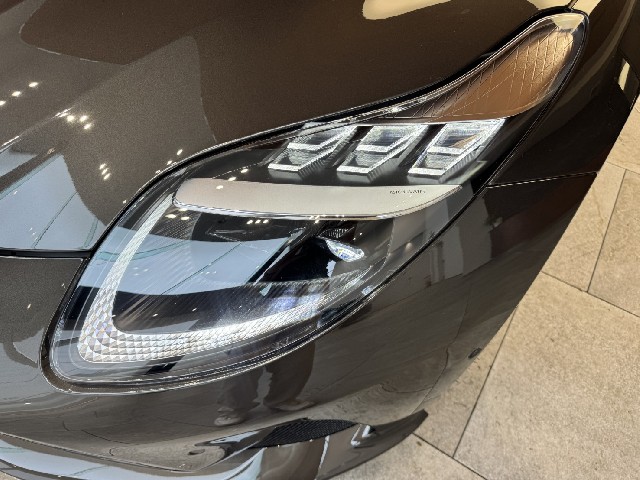 ASTON MARTIN DB12 2025 Image 34