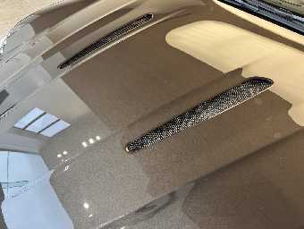 ASTON MARTIN DB12 2025 Image 29