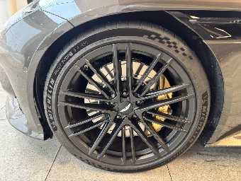 ASTON MARTIN DB12 2025 Image 37