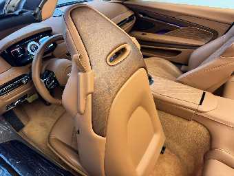ASTON MARTIN DB12 2025 Image 43