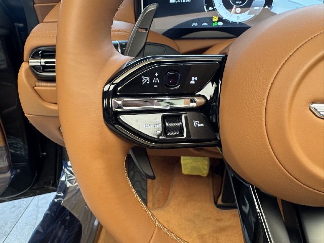 ASTON MARTIN DB12 2025 Image 51
