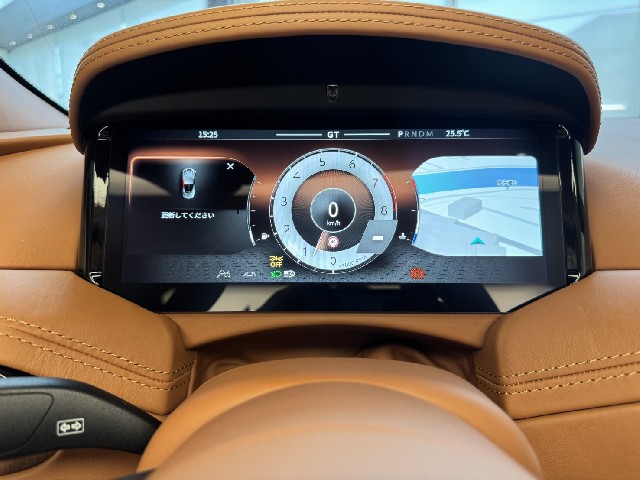 ASTON MARTIN DB12 2025 Image 57