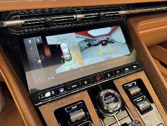 ASTON MARTIN DB12 2025 Image 52
