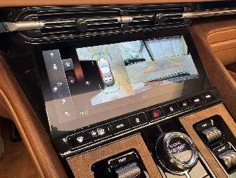 ASTON MARTIN DB12 2025 Image 53